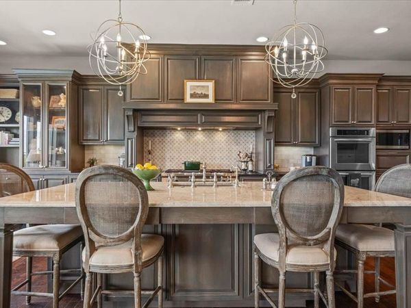 5201 Great Divide DR, Bee Cave, TX 78738