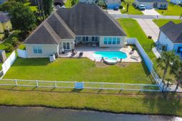 2090 Deerfield Ave.  photo 4