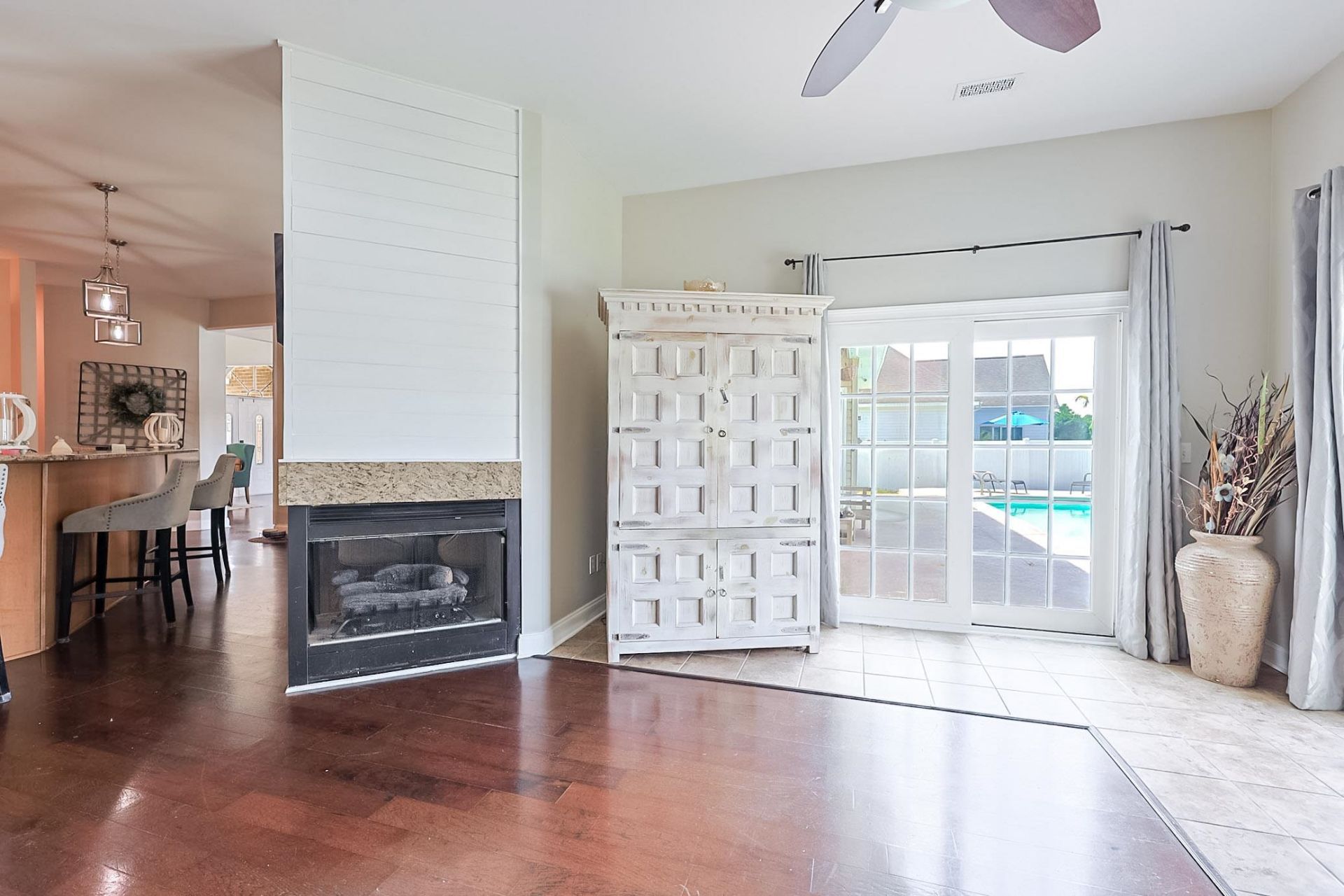 2090 Deerfield Ave.  Photo 21