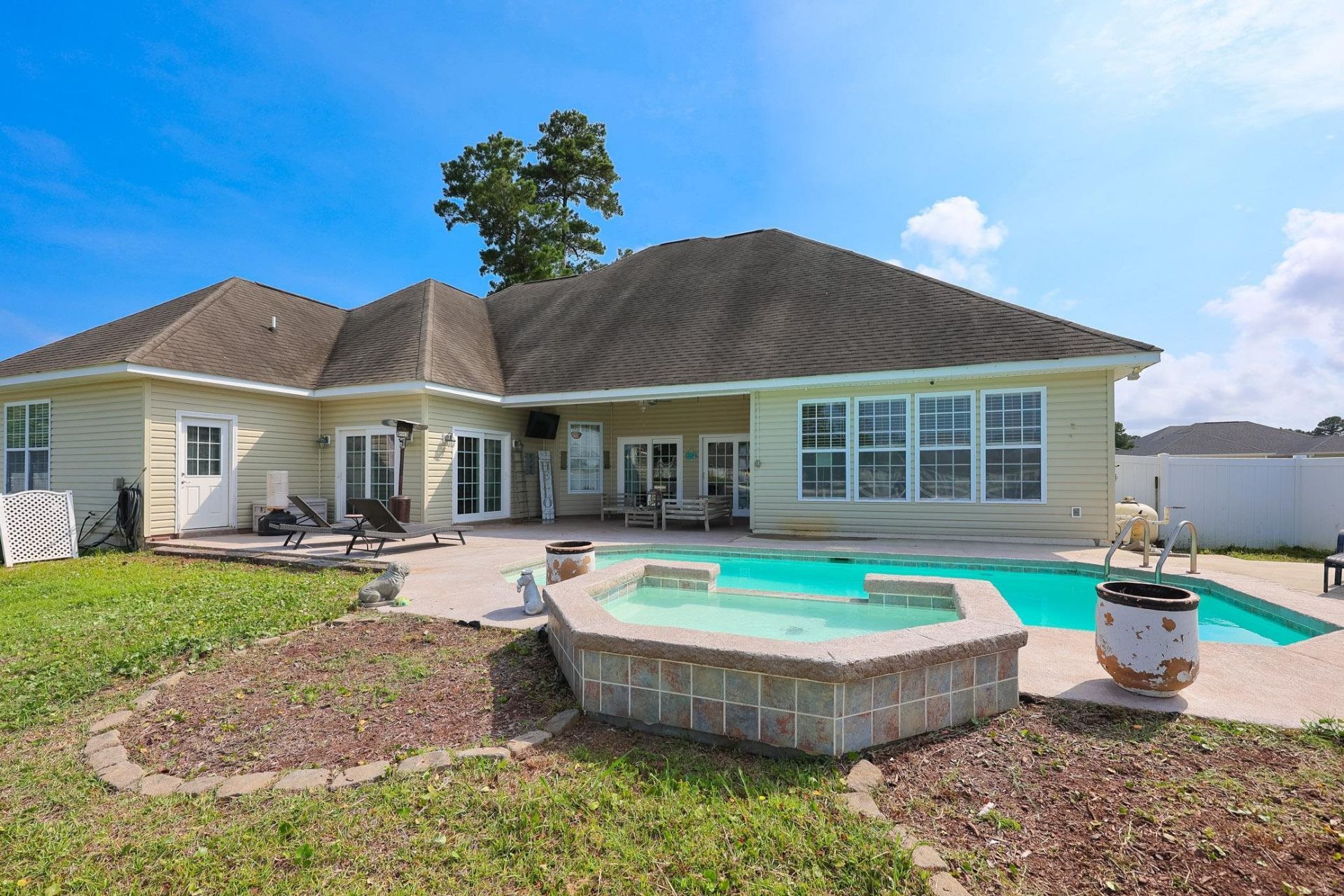 2090 Deerfield Ave.  Photo 38