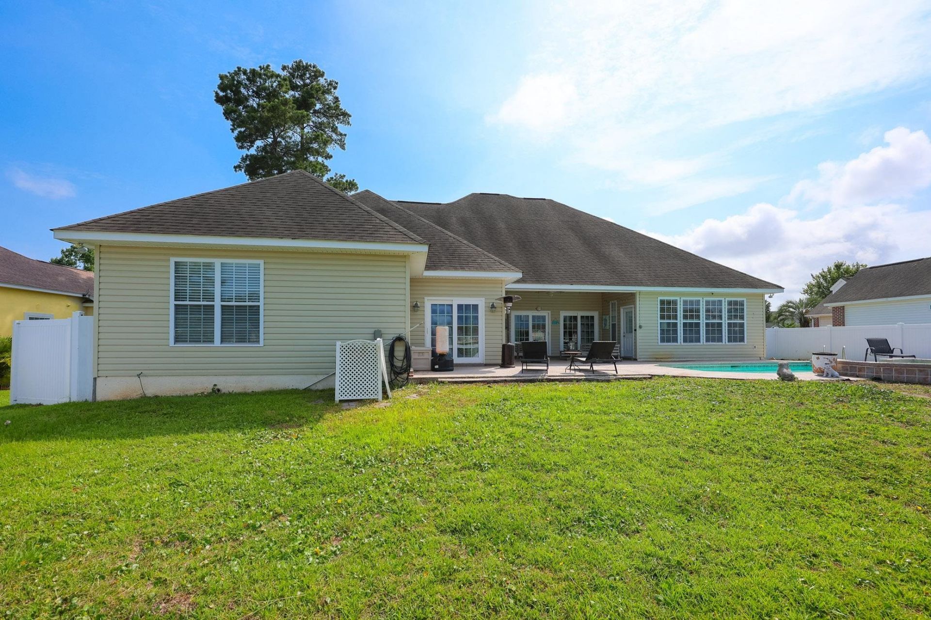 2090 Deerfield Ave.  Photo 42