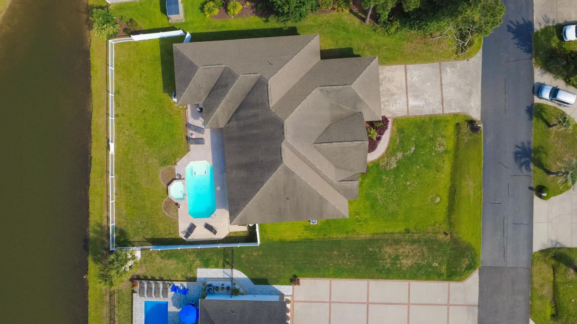 2090 Deerfield Ave.  Photo 44
