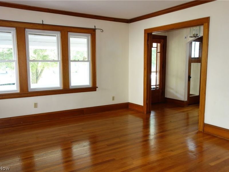34 E Rosewood Avenue, Akron, OH 44301 Photo 15