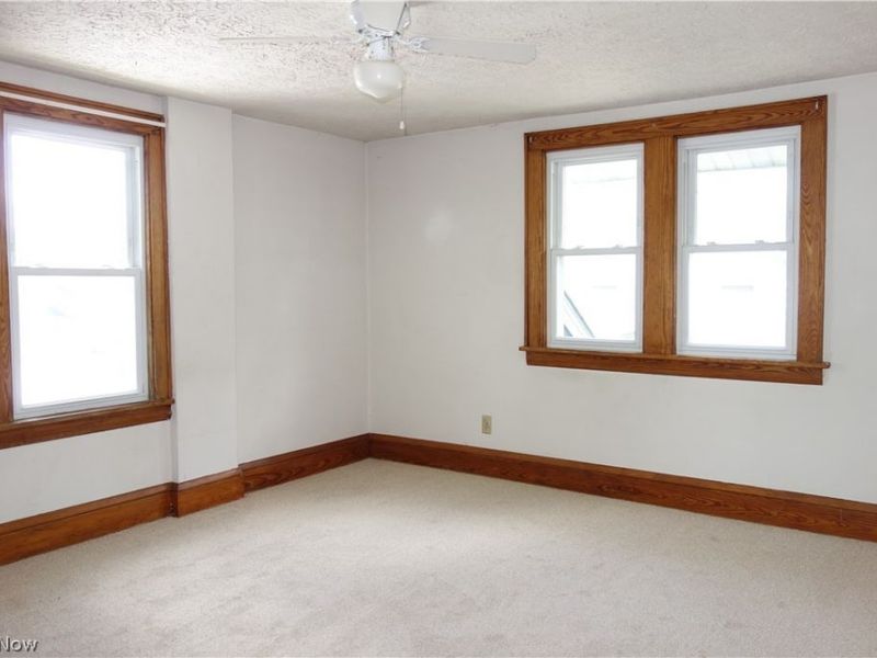 34 E Rosewood Avenue, Akron, OH 44301 Photo 16