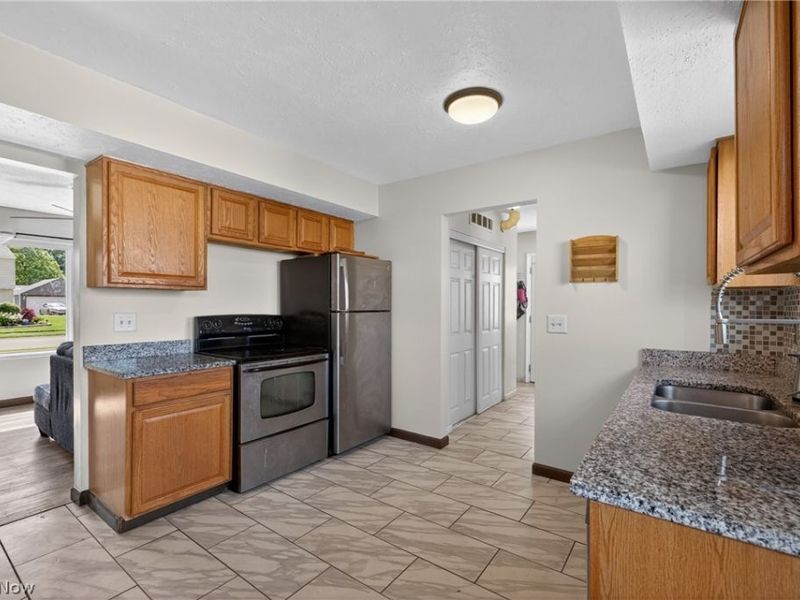 980 E 347th Street, Eastlake, OH 44095 Photo 18