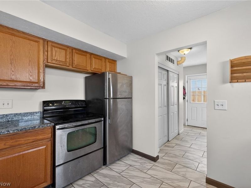 980 E 347th Street, Eastlake, OH 44095 Photo 24