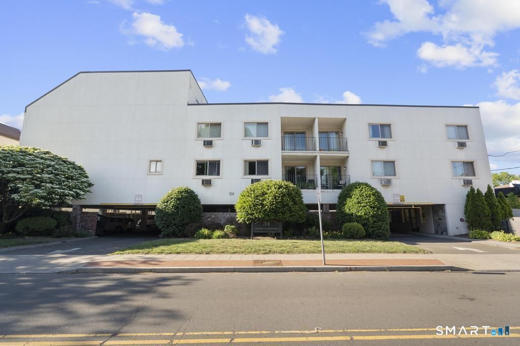 34 Crescent , Unit 1H, Stamford, CT 06906 Main Photo