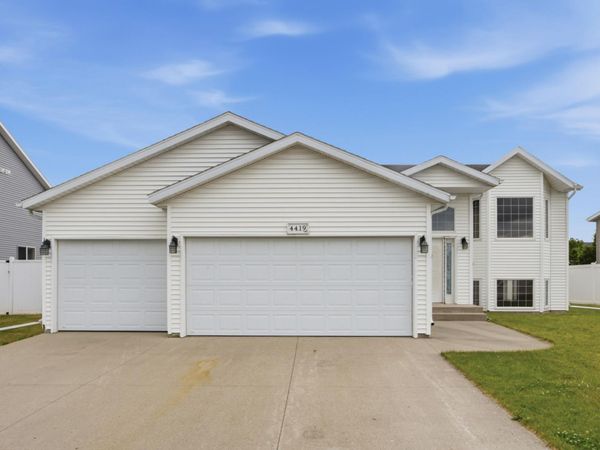 4419 48th Street S, Fargo, ND 58104