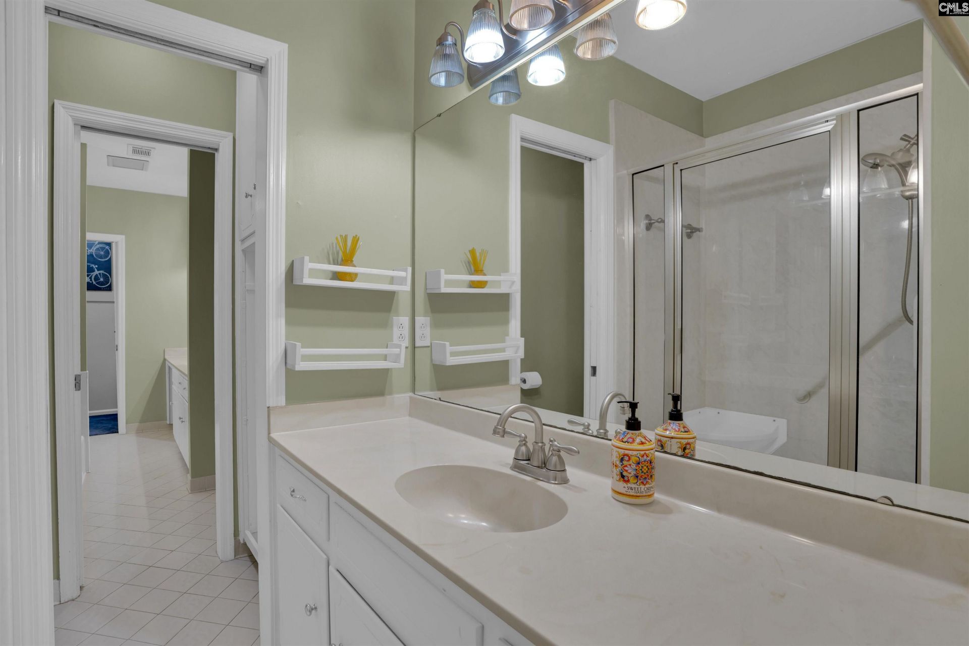 231 Tram Road  Photo 10