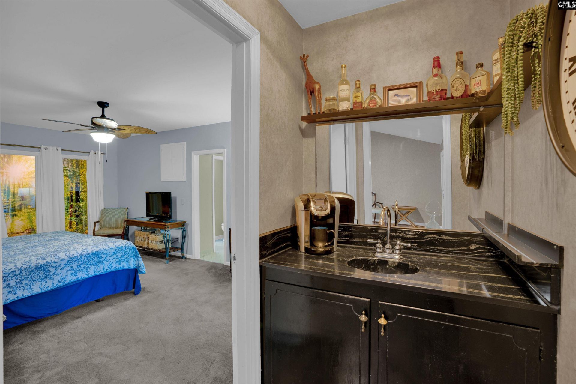 231 Tram Road  Photo 6