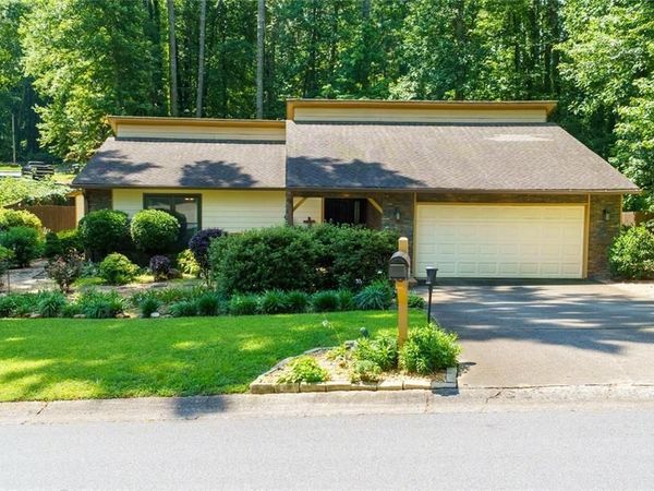 1211 Wade Green Circle NW, Acworth, GA 30102