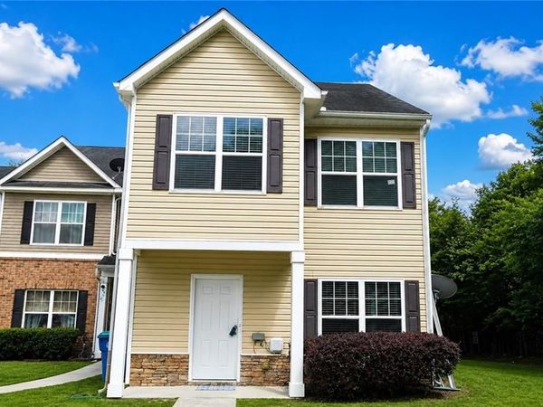 2207 Bigwood Trail , Atlanta, GA 30349