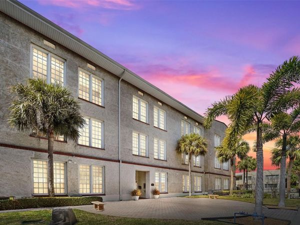 701 MIRROR LAKE DRIVE N, Unit 120, ST PETERSBURG, FL 33701