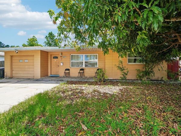 3211 30TH STREET N, ST PETERSBURG, FL 33713