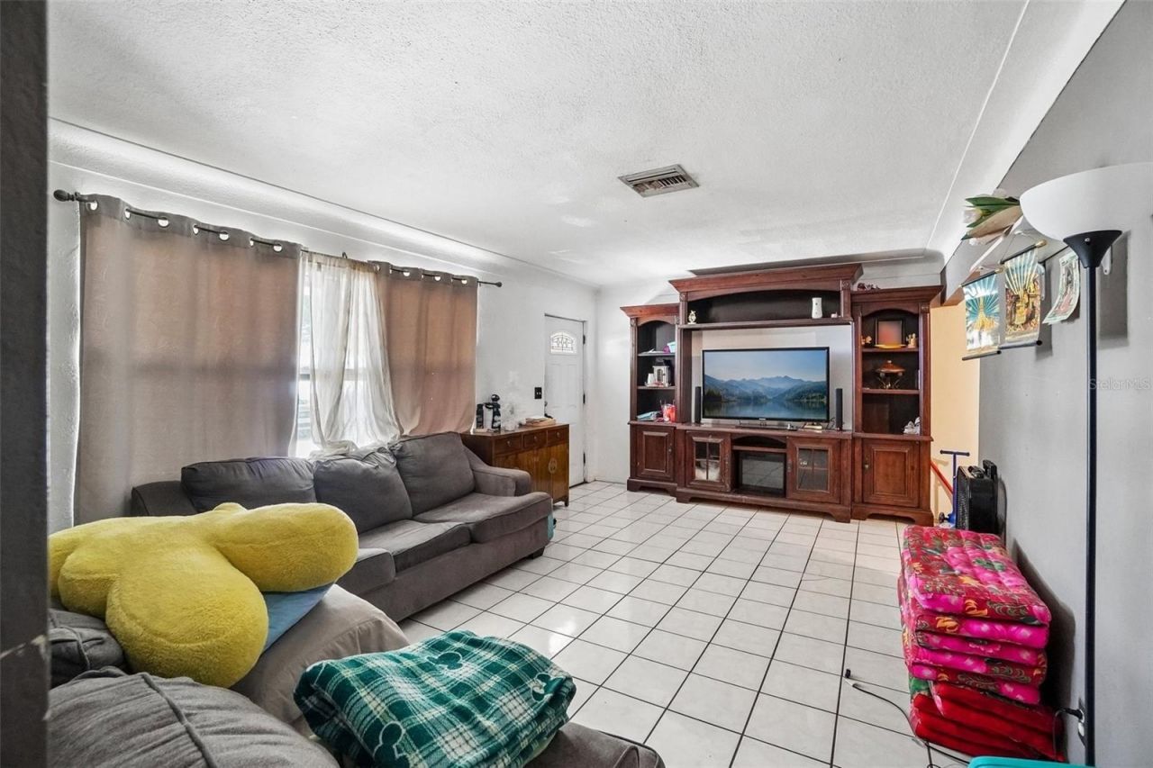 3211 30th Street N, Saint Petersburg, FL 33713 Photo