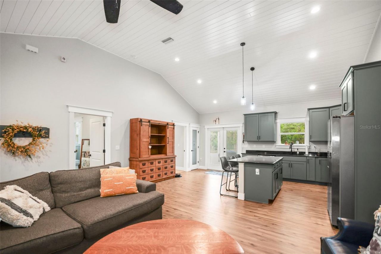 7218 Southeast Avenue , Webster, FL 33597 Photo
