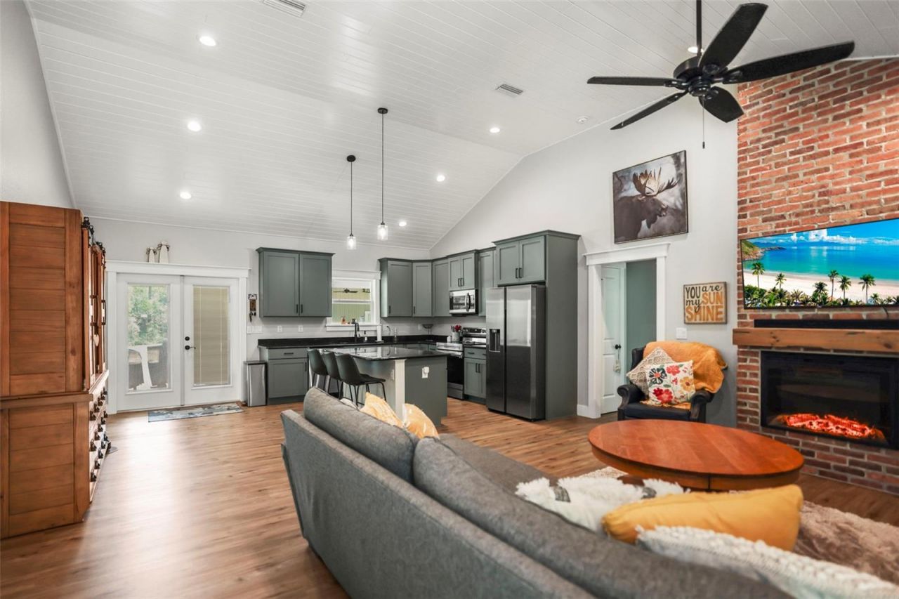 7218 Southeast Avenue , Webster, FL 33597 Photo