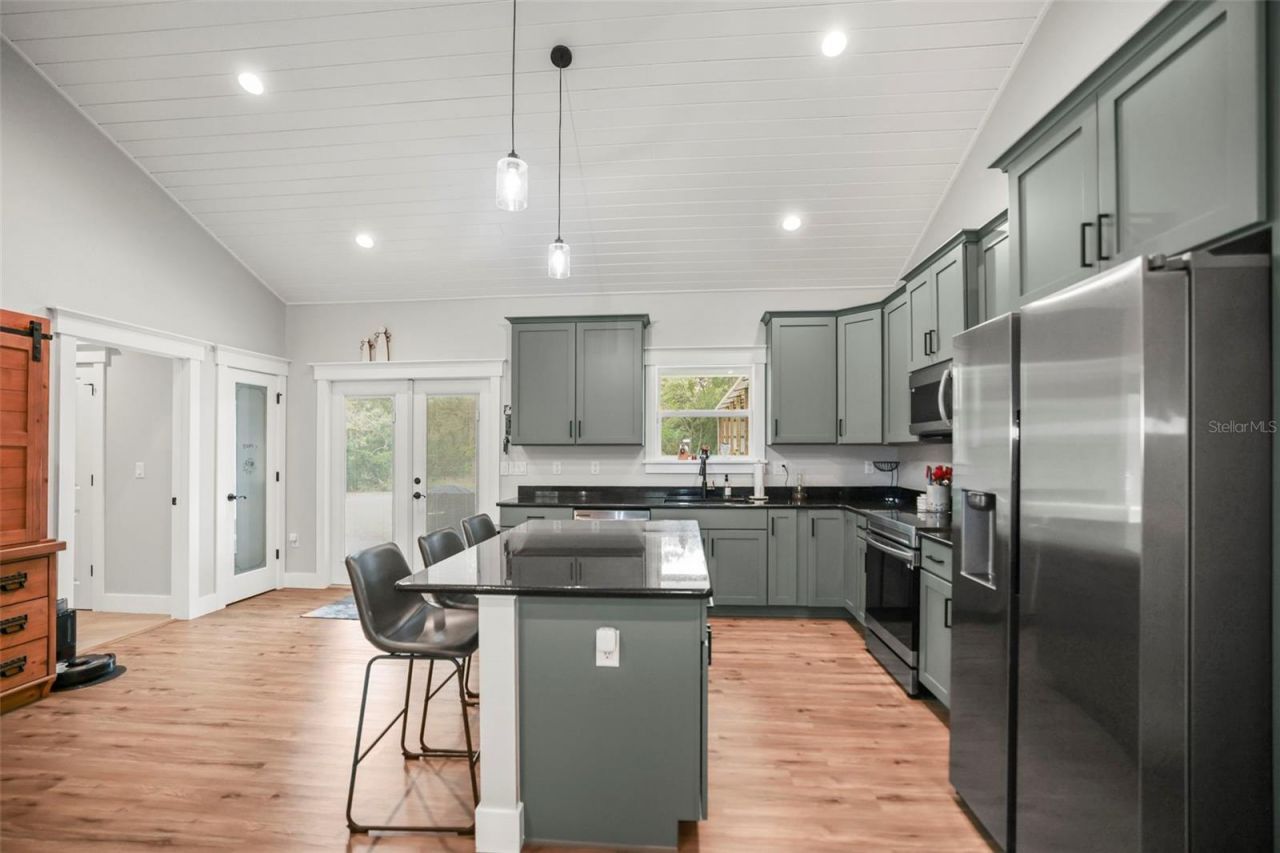 7218 Southeast Avenue , Webster, FL 33597 Photo