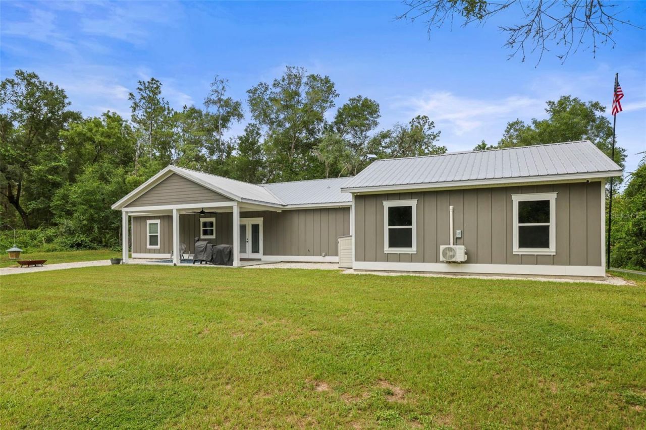 7218 Southeast Avenue , Webster, FL 33597 Photo
