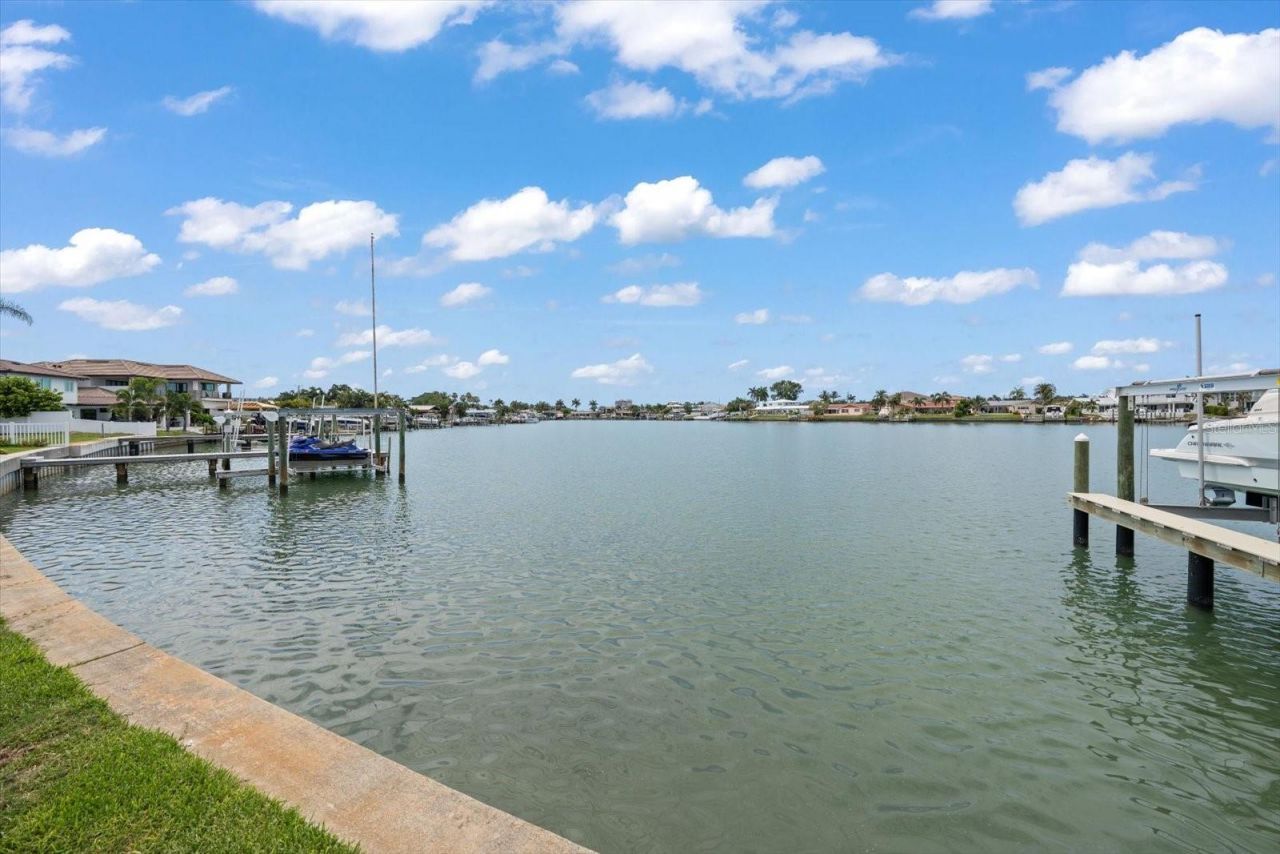 7962 9th Avenue S, Saint Petersburg, FL 33707 Photo