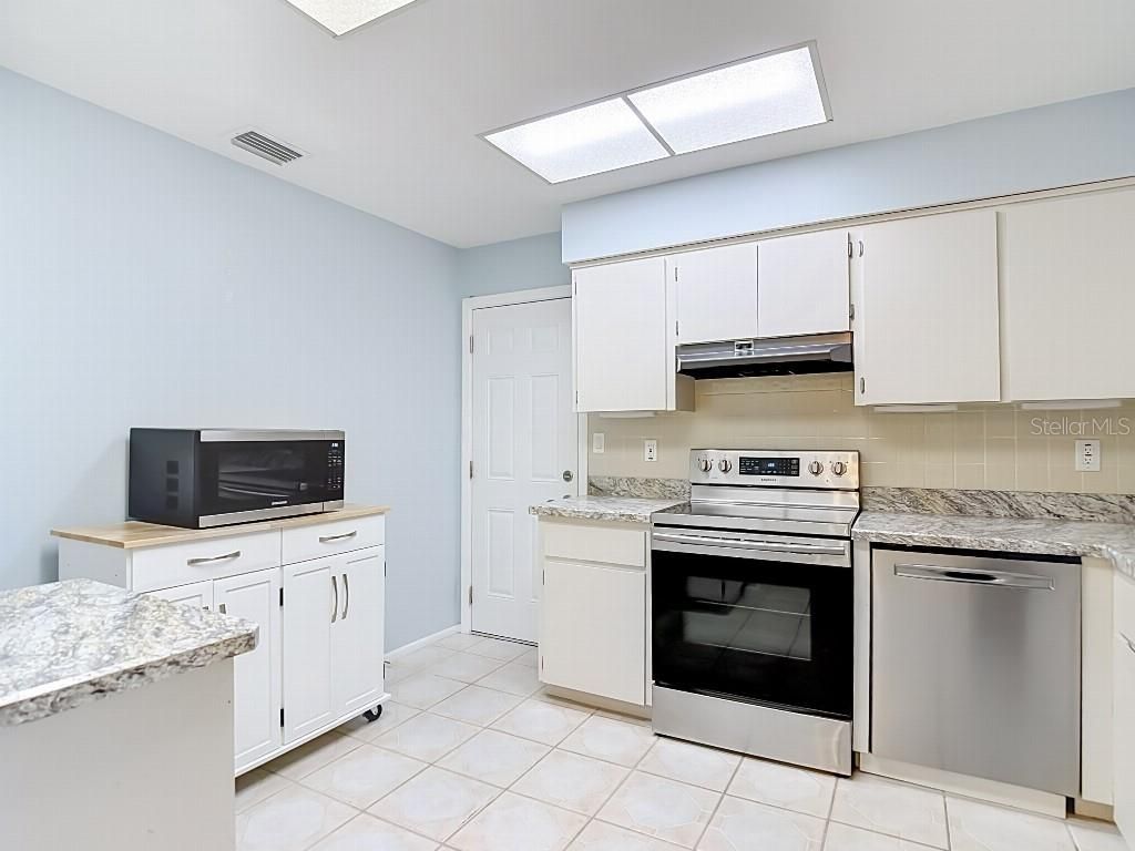 8811 Martinique Lane, Port Richey, FL 34668 Photo