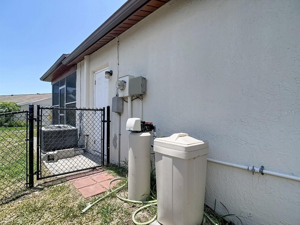 8811 Martinique Lane, Port Richey, FL 34668 Photo