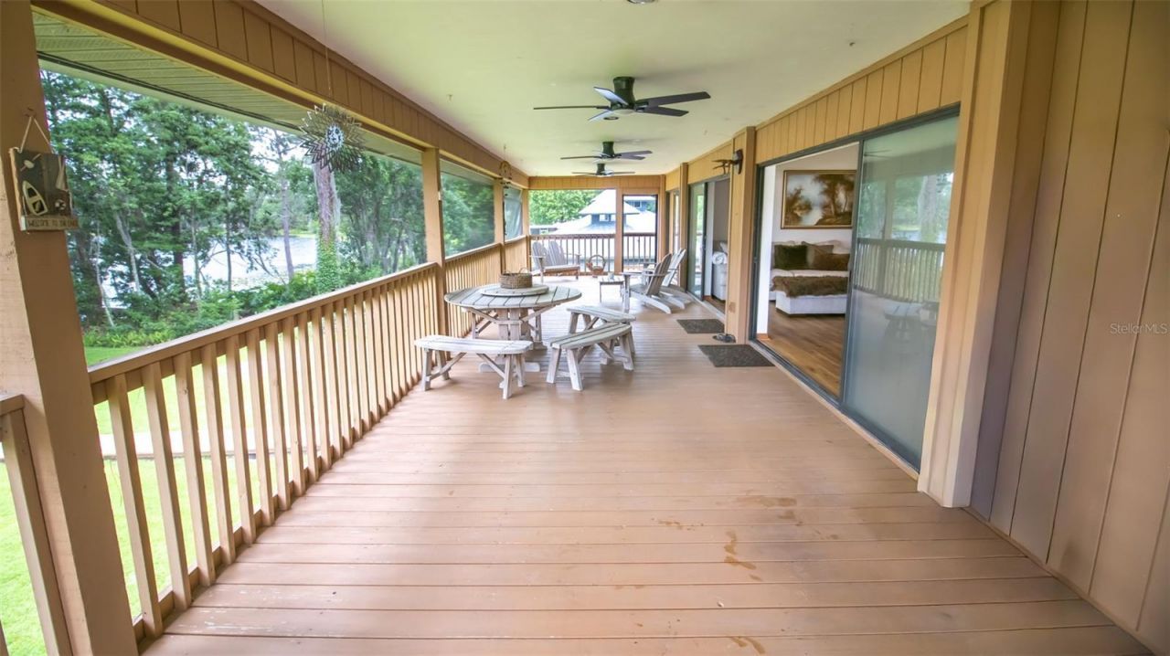 303 Riley Lake Drive, Hawthorne, FL 32640 Photo