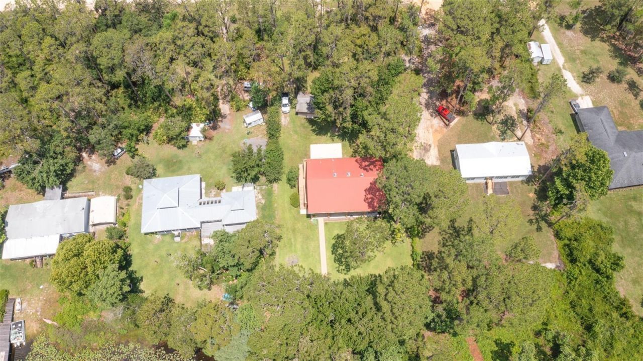 303 Riley Lake Drive, Hawthorne, FL 32640 Photo