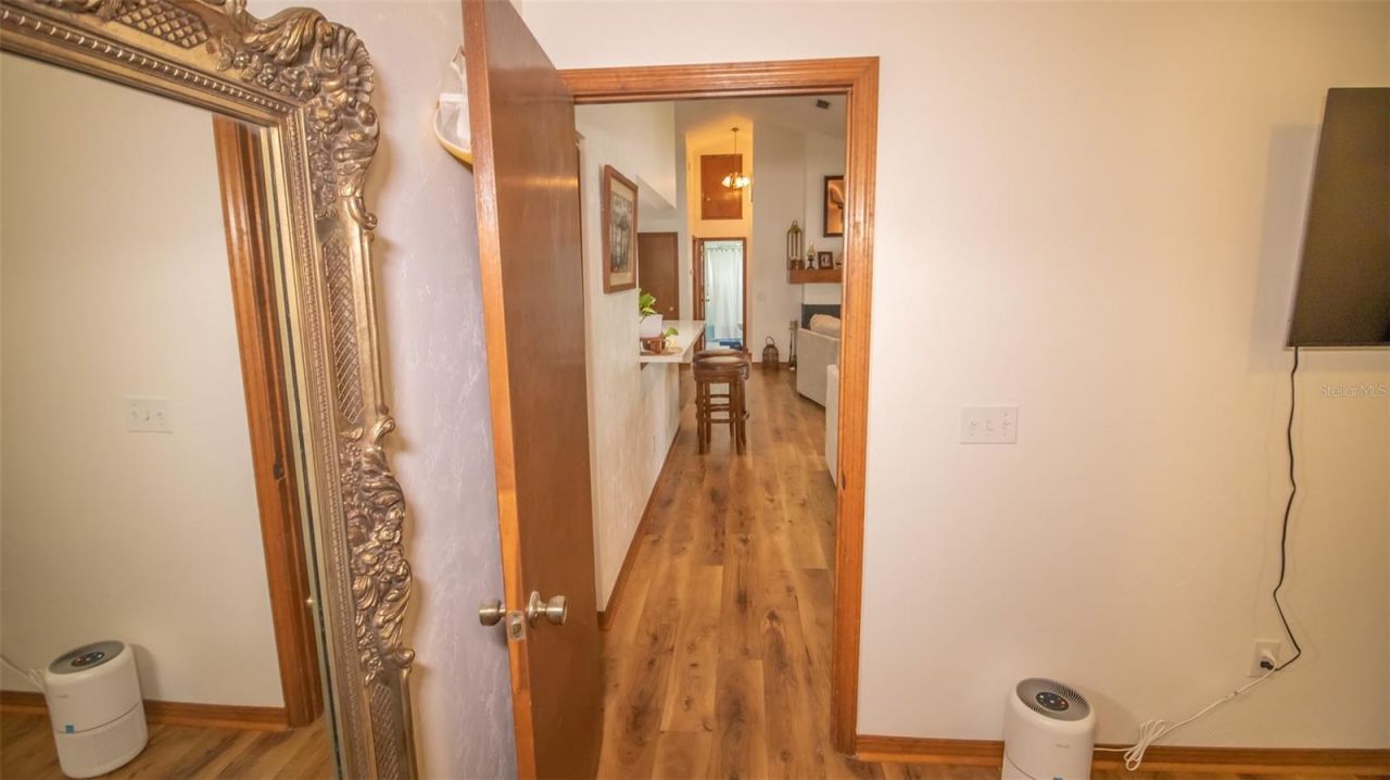 303 Riley Lake Drive, Hawthorne, FL 32640 Photo