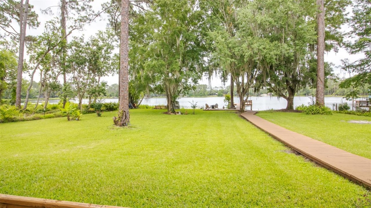 303 Riley Lake Drive , Hawthorne, FL 32640 Photo