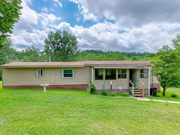 5225 Saltsburg Road , Murrysville, PA 15668