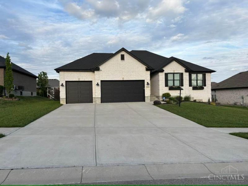 139 Wolf Creek Court, Carlisle, OH 45005 Photo 1