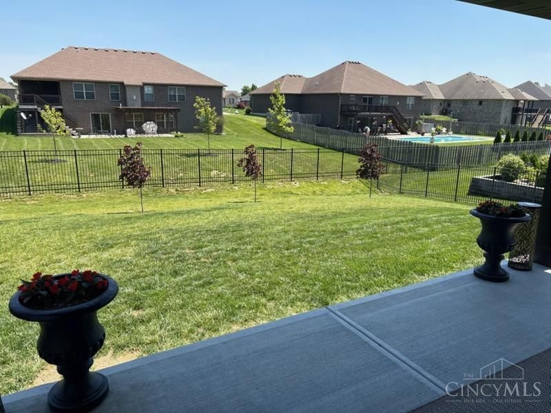 139 Wolf Creek Court, Carlisle, OH 45005 Photo 7