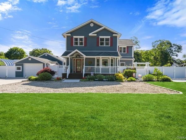 2185 Sycamore Avenue , Ronkonkoma, NY 11779
