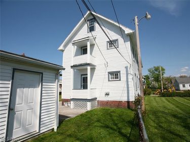 3698 Menlo Road, Shaker Heights, OH 44120