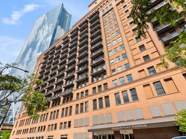 165 N CANAL Street , Unit 712, Chicago, IL 60606
