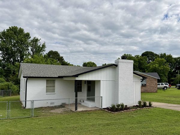 19 Thompson Dr , Clarksville, AR 72830