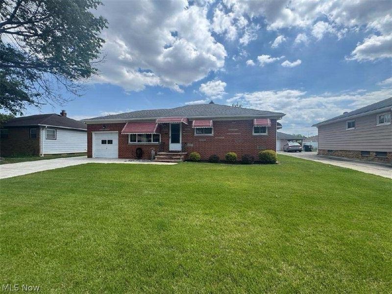 7287 Maplewood Road, Parma, OH 44130 Photo 1