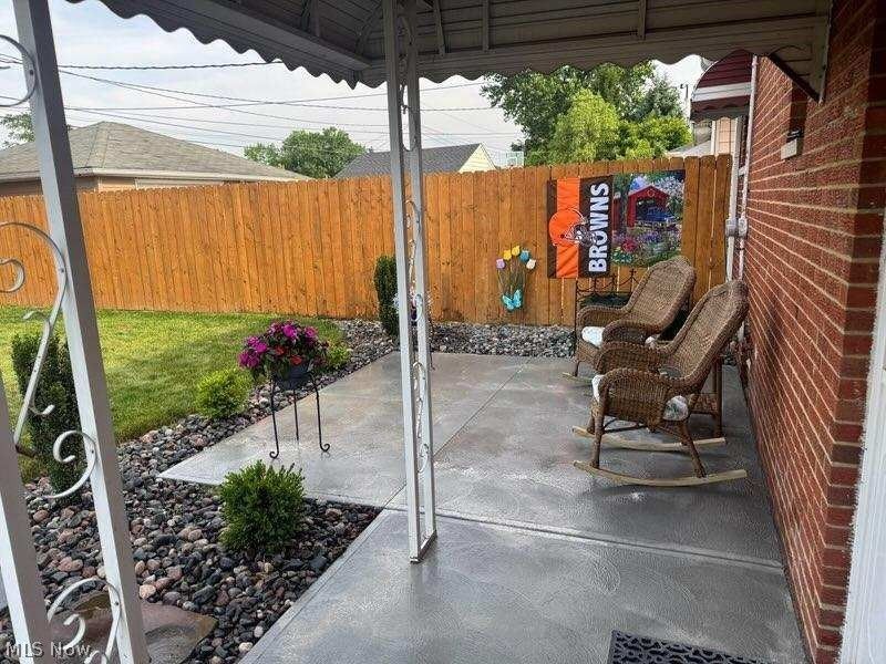 7287 Maplewood Road, Parma, OH 44130 Photo 32