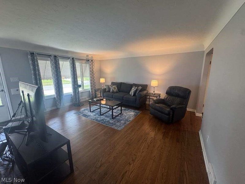 7287 Maplewood Road, Parma, OH 44130 Photo 4
