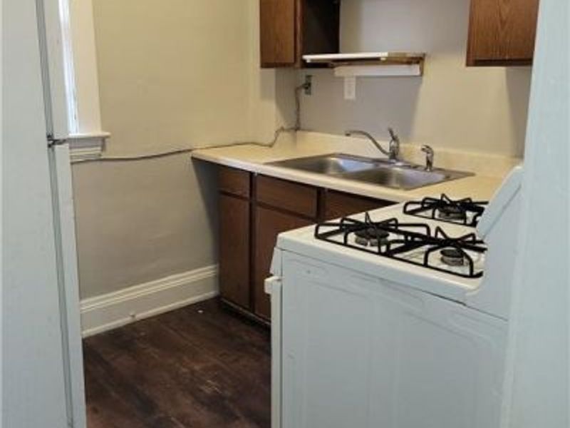 4316 Pearl Road, Cleveland, OH 44109 Photo 22