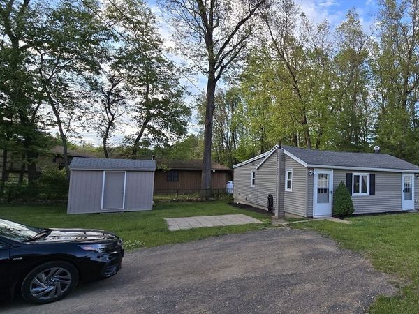 4R Camp Jahn Rd, Unit 1, Southampton, MA 01073