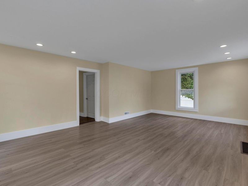 241 S High Street, Pataskala, OH 43062 Photo 9