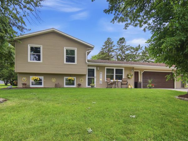 360 Allan Avenue , Owatonna, MN 55060