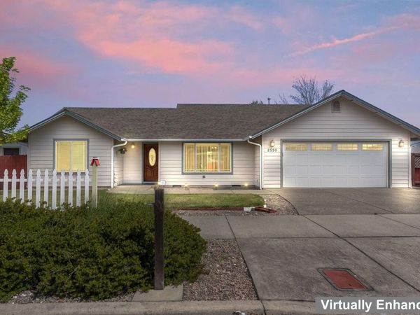 2550 SW Elmer Nelson Lane, Grants Pass, OR 97527
