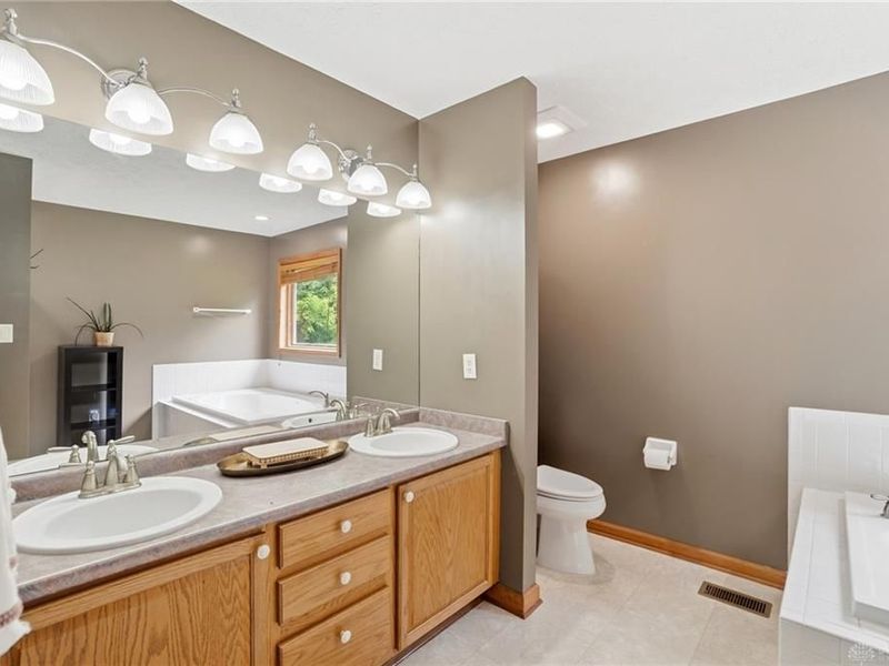 332 Skinner Drive, Trotwood, OH 45426 Photo 34