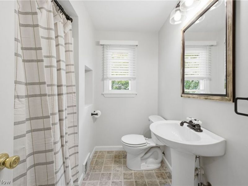 8021 Middlesex Road, Mentor, OH 44060 Photo 13