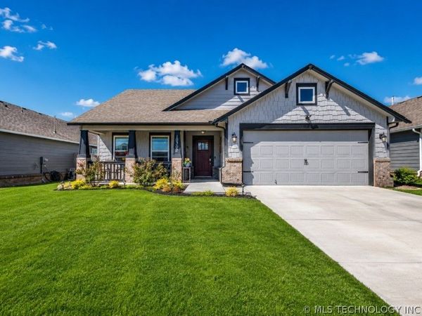 10302 N 98th East Avenue , Owasso, OK 74055