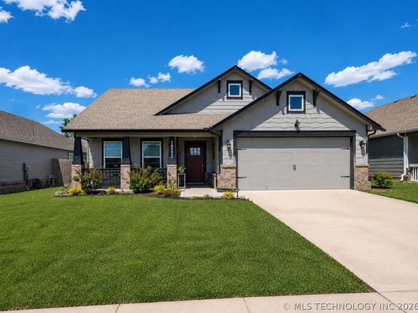 10302 N 98th East Avenue , Owasso, OK 74055