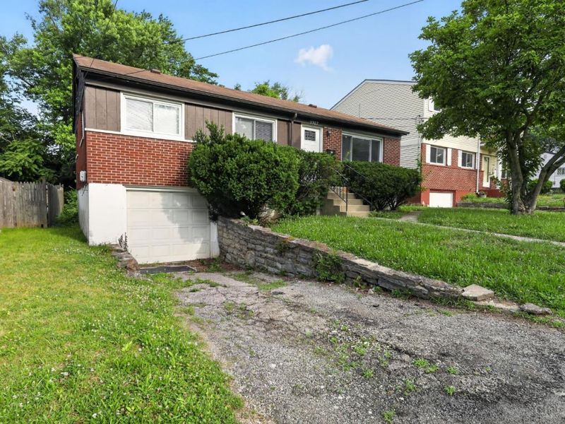 5987 Sunridge Drive, Cincinnati, OH 45224 Photo 7